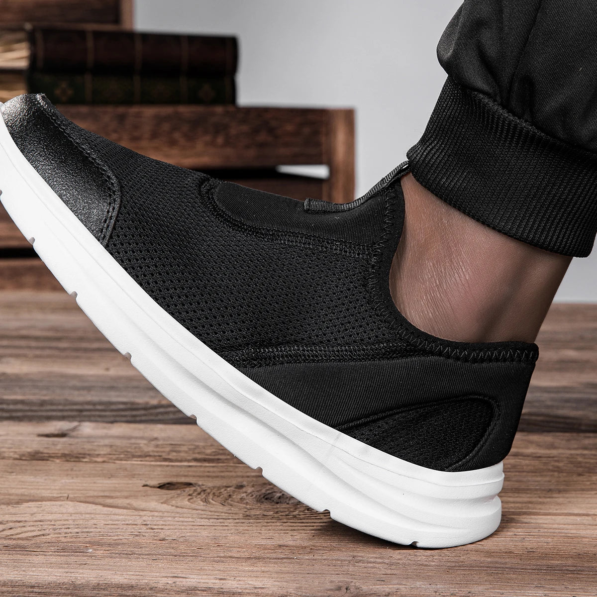 Summer Men's Shoes Mesh Sneakers Fashion Flying Woven Running Shoes Trendy Casual Ultra-Soft Ultra-Light Mesh Shoes