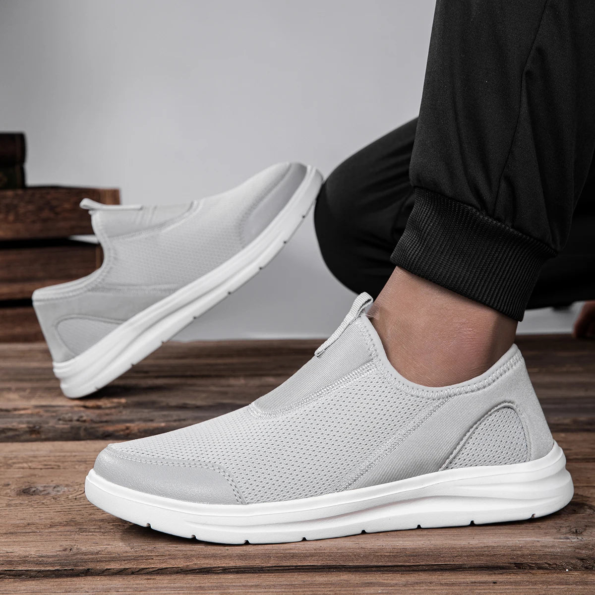 Summer Men's Shoes Mesh Sneakers Fashion Flying Woven Running Shoes Trendy Casual Ultra-Soft Ultra-Light Mesh Shoes