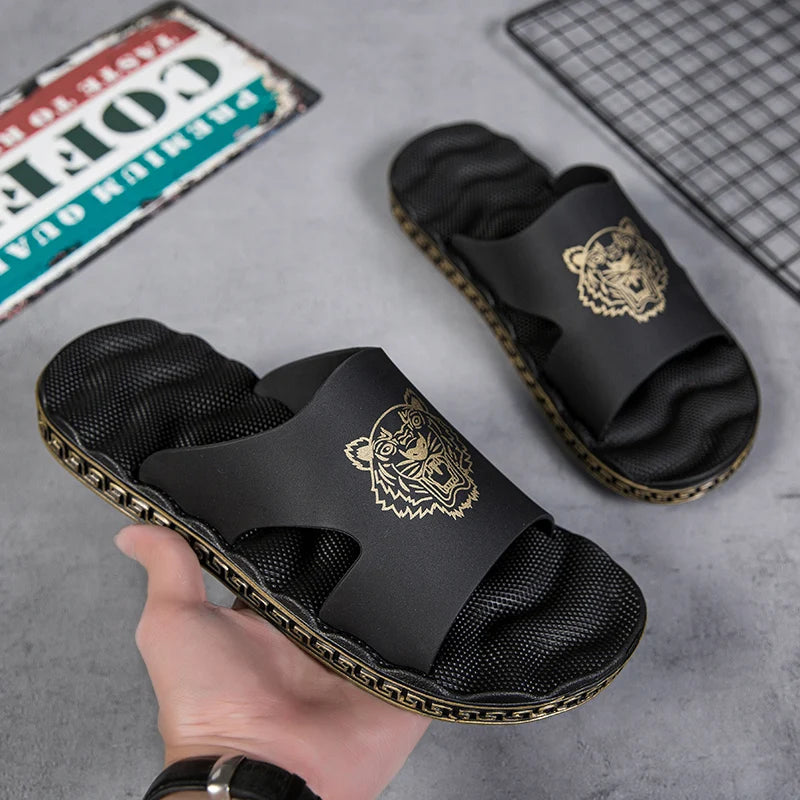 Summer Fashion EVA Men's Slippers Outdoor Lightweight Man Beach Shoes Soft Bottom Indoor Home Slippers Non-Slip Bathroom Slides