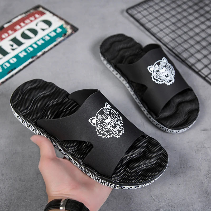 Summer Fashion EVA Men's Slippers Outdoor Lightweight Man Beach Shoes Soft Bottom Indoor Home Slippers Non-Slip Bathroom Slides