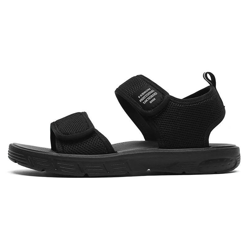 A Pair of New Summer Fashionable Wear-Resistant Casual Shoes, Wear-Resistant Sports Beach Shoes