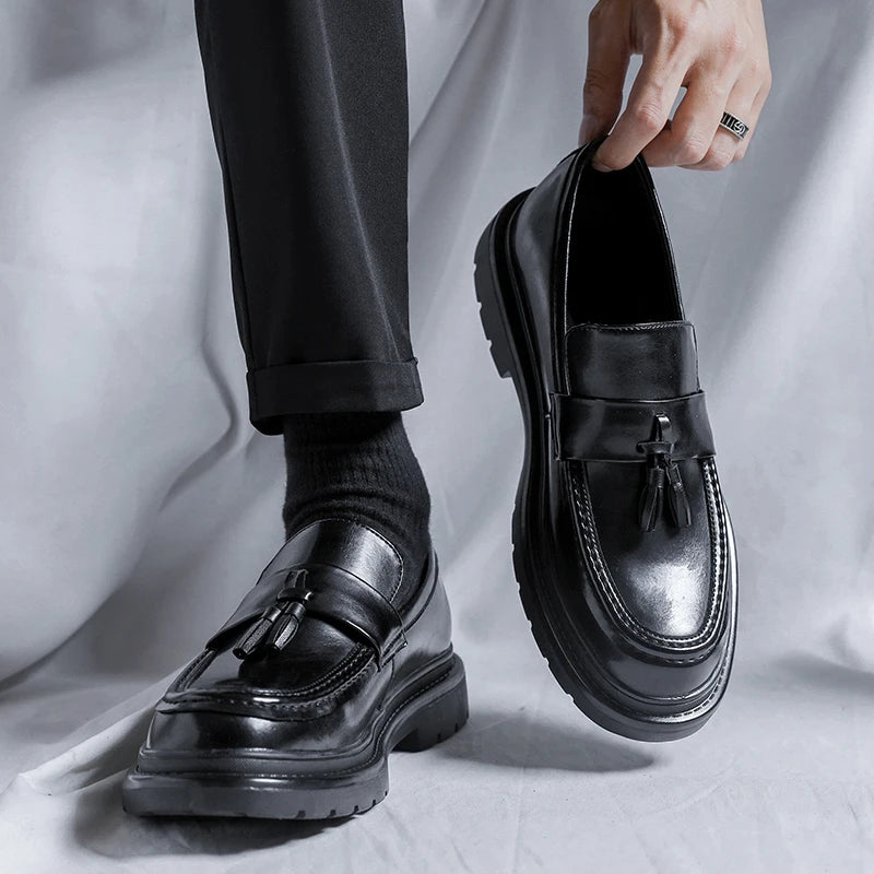 Brand Luxury Tassel Loafers Dress Shoes Men Shoes Black British Style Moccasin Thick Bottom Low Heel Business Formal Mens Shoes