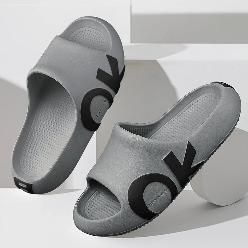 Men's sandals and slippers, printed with letters, casual and fashionable anti slip open toe thick sole slippers, suitable for in