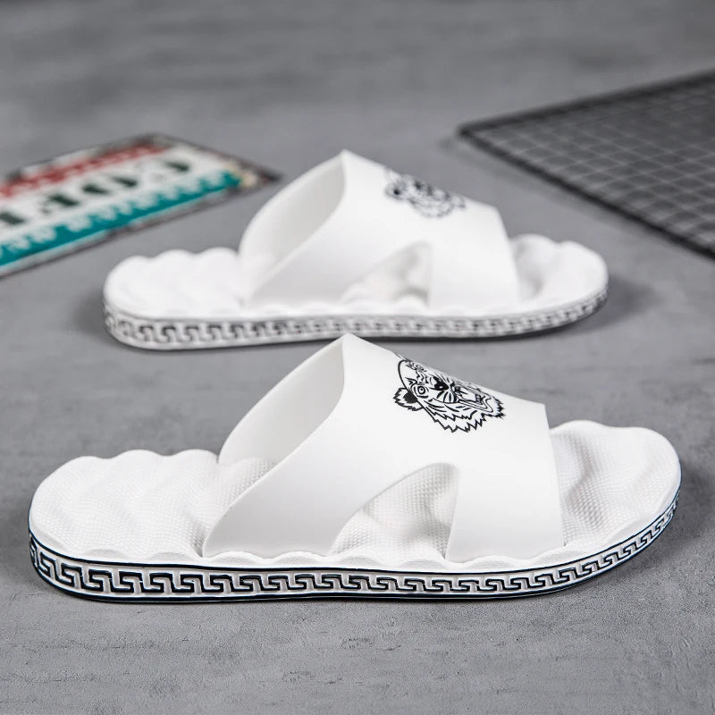 Summer Fashion EVA Men's Slippers Outdoor Lightweight Man Beach Shoes Soft Bottom Indoor Home Slippers Non-Slip Bathroom Slides