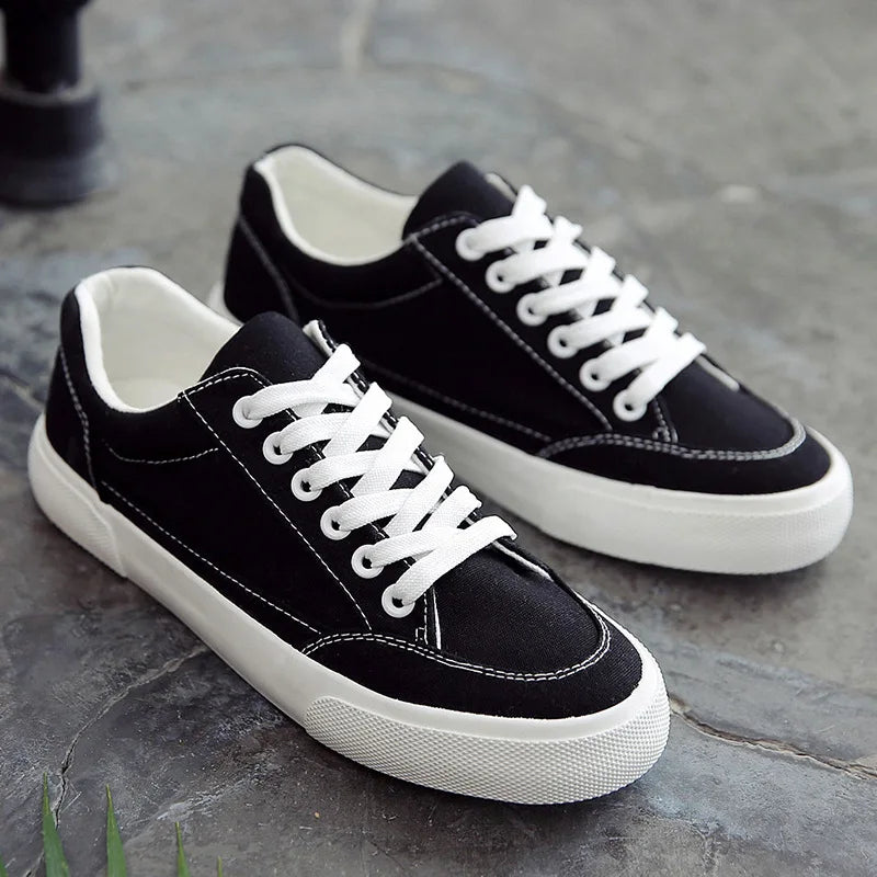 Men's Sneakers New Leather Casual Shoes Breathable Canvas ShoesClassic Small White Shoes for Men Lace Up Vulcanized Shoes