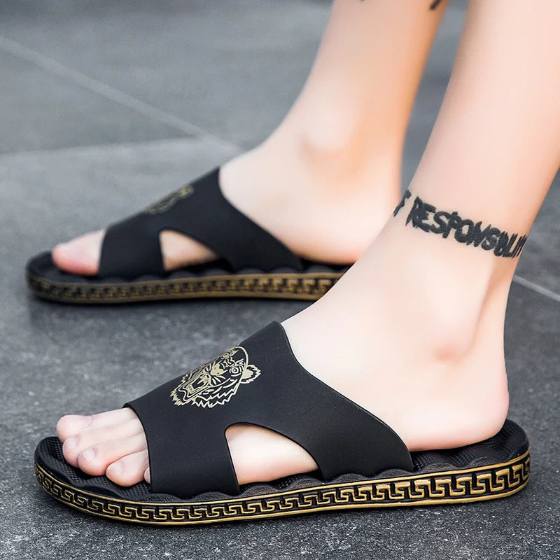 Summer Fashion EVA Men's Slippers Outdoor Lightweight Man Beach Shoes Soft Bottom Indoor Home Slippers Non-Slip Bathroom Slides