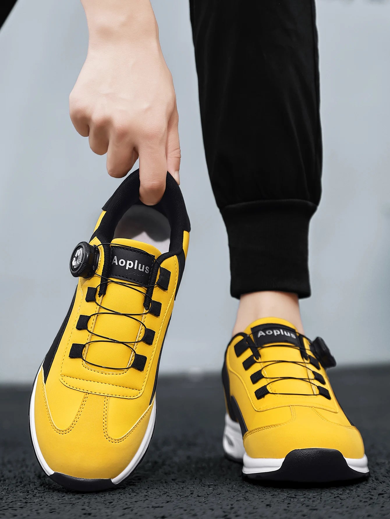 Fashionable Men's sport Casual shoes, lightweight Cycling shoes, Outdoor Walking shoes, Golf shoes, black and White Large size