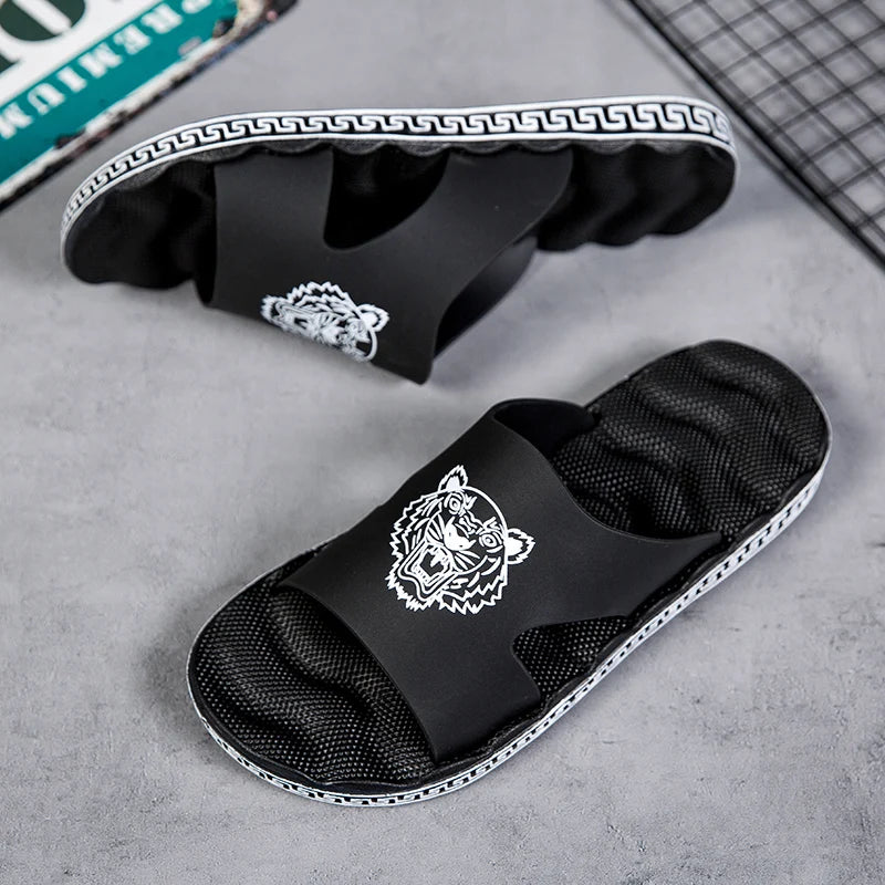 Summer Fashion EVA Men's Slippers Outdoor Lightweight Man Beach Shoes Soft Bottom Indoor Home Slippers Non-Slip Bathroom Slides