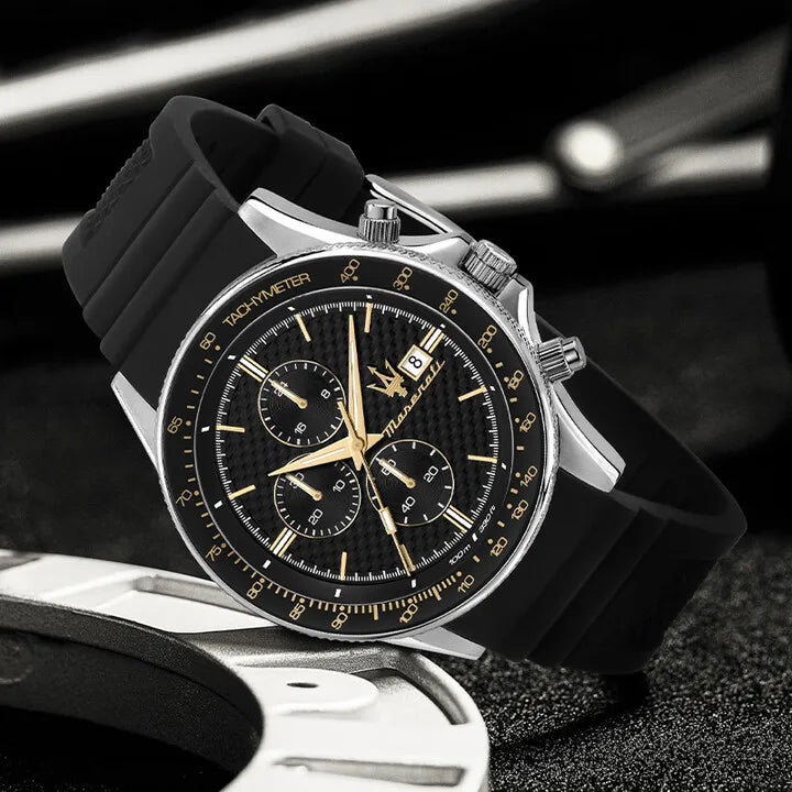 Original gold Maserati men's watch sports leisure luxury Shi Ying Europe and America large dial black silicone watch.