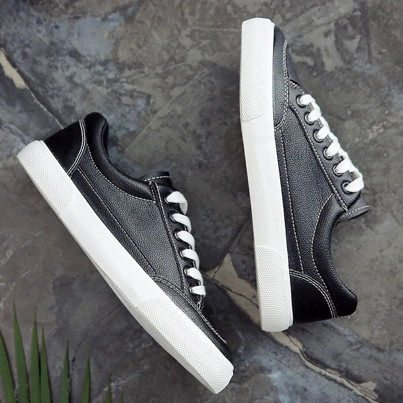 Men's Sneakers New Leather Casual Shoes Breathable Canvas ShoesClassic Small White Shoes for Men Lace Up Vulcanized Shoes