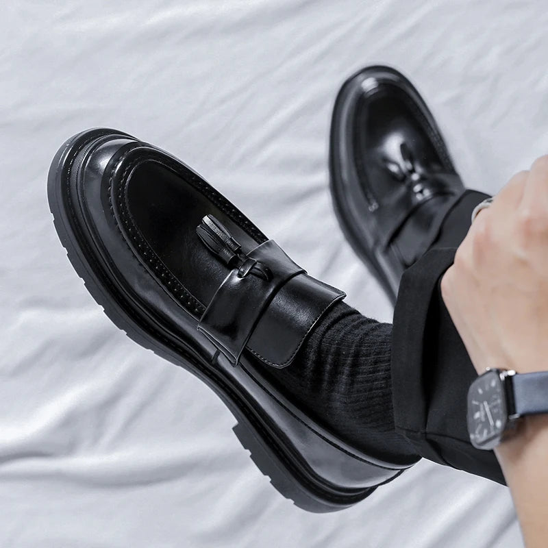 Brand Luxury Tassel Loafers Dress Shoes Men Shoes Black British Style Moccasin Thick Bottom Low Heel Business Formal Mens Shoes