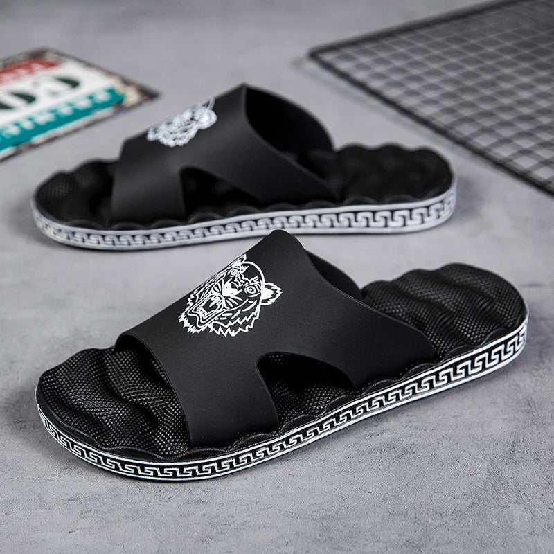 Summer Fashion EVA Men's Slippers Outdoor Lightweight Man Beach Shoes Soft Bottom Indoor Home Slippers Non-Slip Bathroom Slides