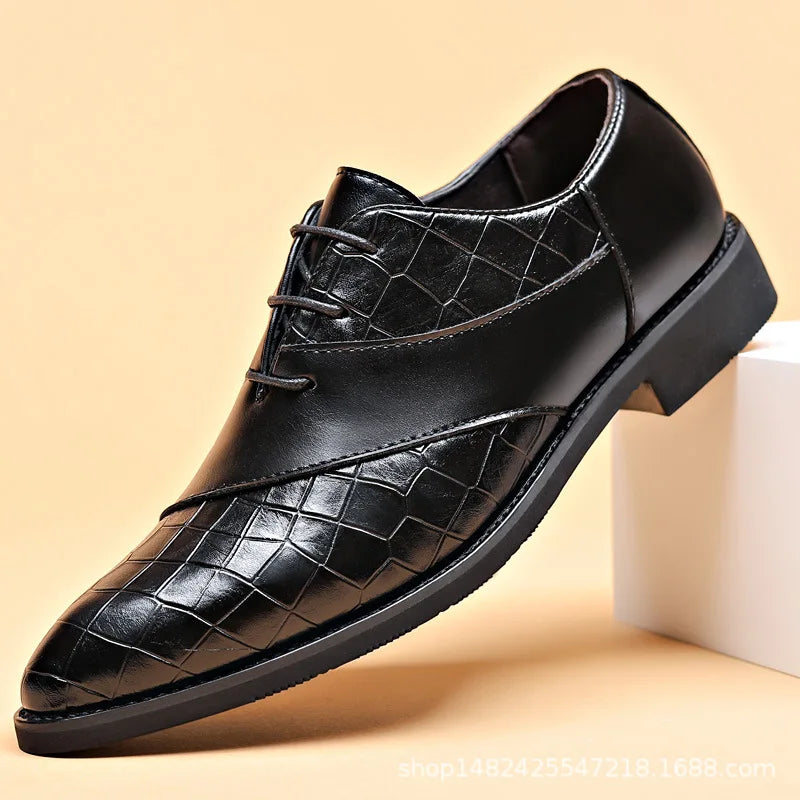 Designer Men's Dress Shoes Luxury Retro Oxford Shoes for Men Pointed Toe Lace-up Business Flats Brogue Wedding Party Shoes Male