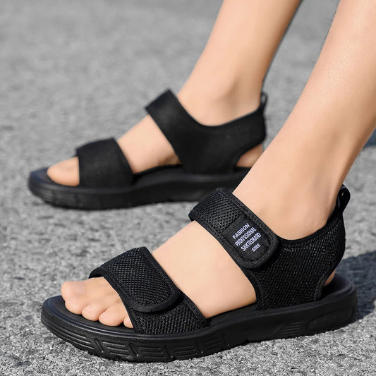 A Pair of New Summer Fashionable Wear-Resistant Casual Shoes, Wear-Resistant Sports Beach Shoes