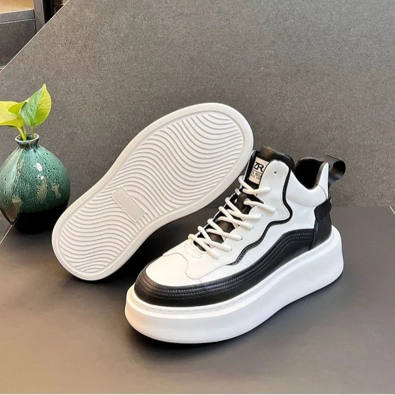 2025 Spring New Men Breathable White Soft Leather Shoes Korean Edition Campus Bread Shoes Fashion Casual Sports Running Sneakers