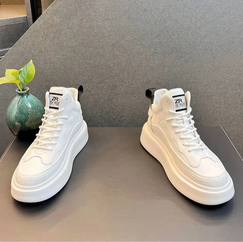 2025 Spring New Men Breathable White Soft Leather Shoes Korean Edition Campus Bread Shoes Fashion Casual Sports Running Sneakers