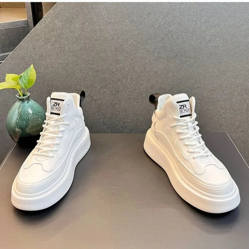 2025 Spring New Men Breathable White Soft Leather Shoes Korean Edition Campus Bread Shoes Fashion Casual Sports Running Sneakers