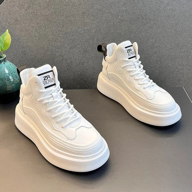2025 Spring New Men Breathable White Soft Leather Shoes Korean Edition Campus Bread Shoes Fashion Casual Sports Running Sneakers
