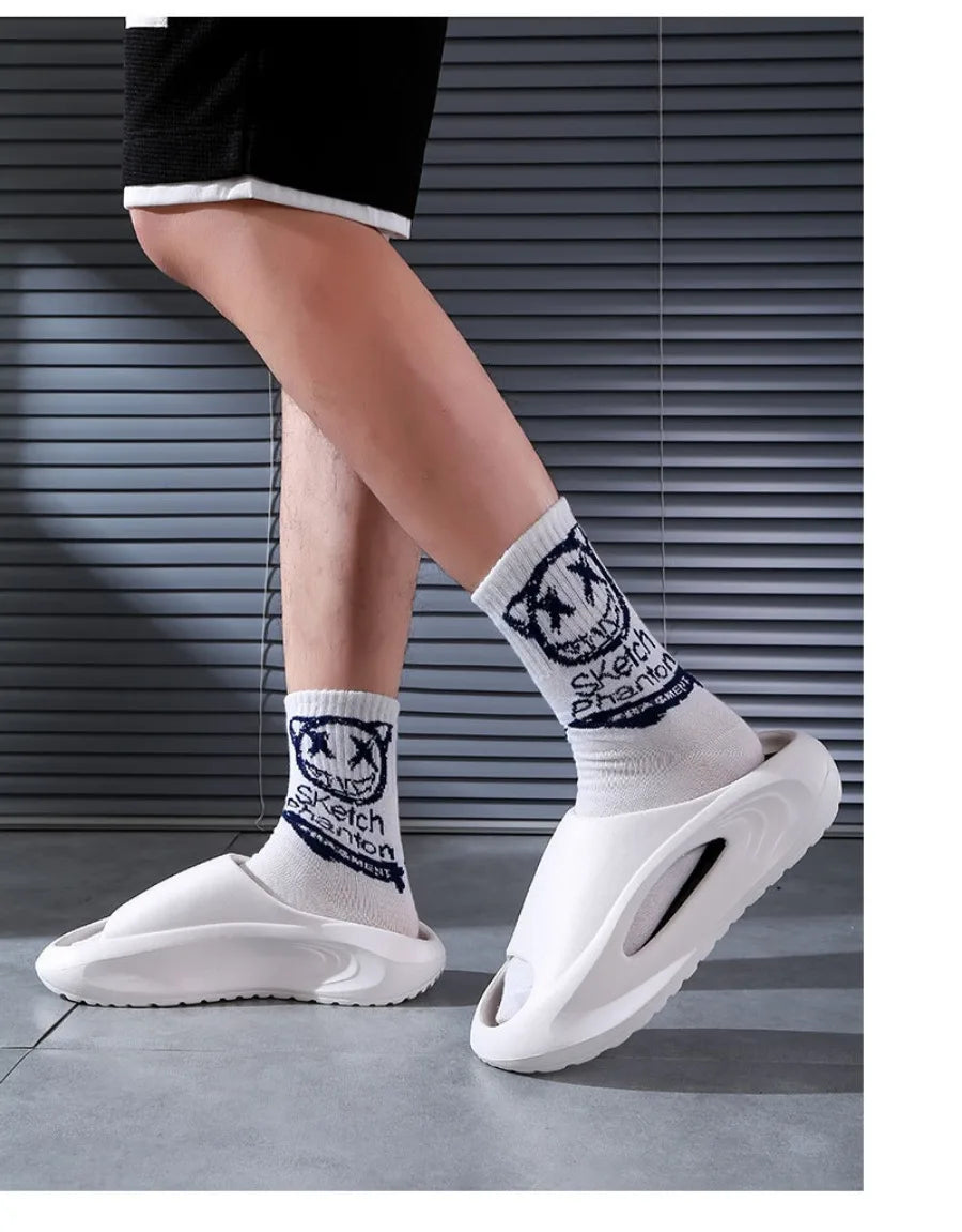 Men's Slippers Summer Outwear 2024 New Indoor Home Couple Anti slip Space Feeling Sports Slippers Men's
