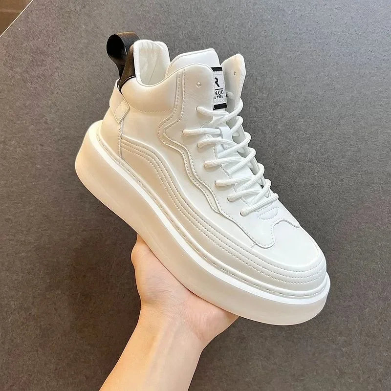 2025 Spring New Men Breathable White Soft Leather Shoes Korean Edition Campus Bread Shoes Fashion Casual Sports Running Sneakers