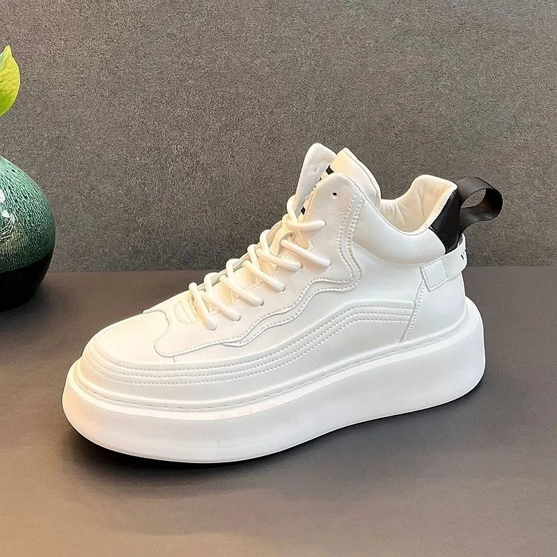 2025 Spring New Men Breathable White Soft Leather Shoes Korean Edition Campus Bread Shoes Fashion Casual Sports Running Sneakers