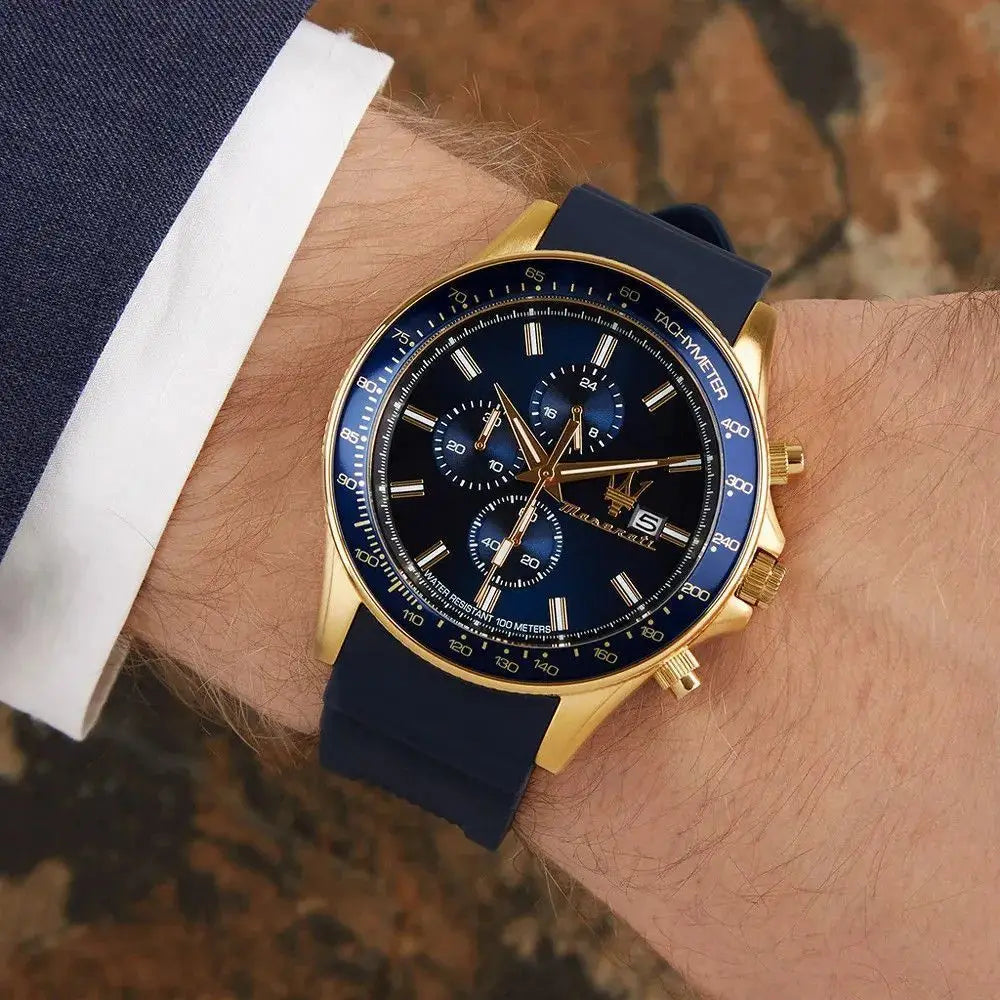 Original gold Maserati men's watch sports leisure luxury Shi Ying Europe and America large dial black silicone watch.