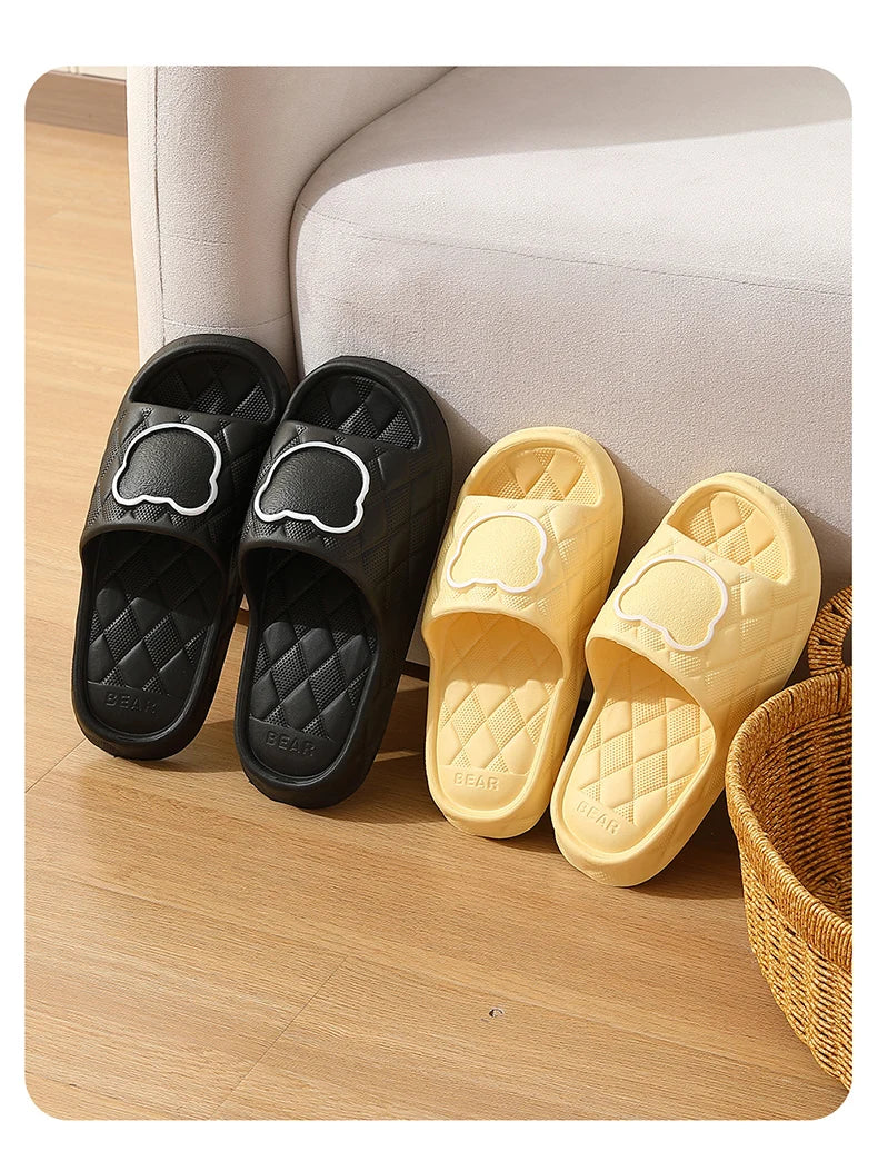 Thick Sole Summer Beach Slides Mens Bath Anti-Slip Slipper Large Size 49 Soft Sandals Fashion Women Flip-Flops Cartoon Bear Shoe