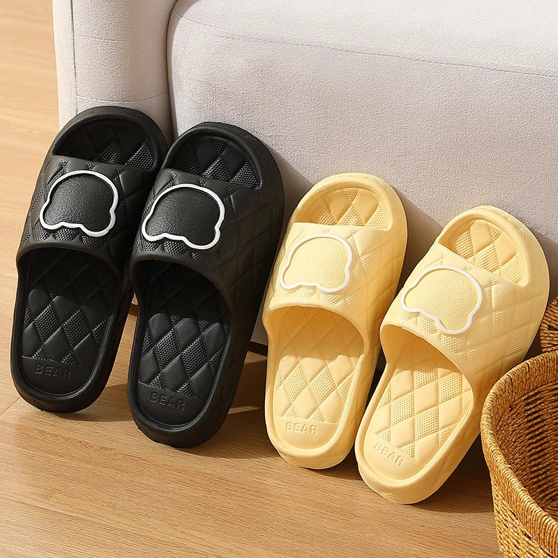 Thick Sole Summer Beach Slides Mens Bath Anti-Slip Slipper Large Size 49 Soft Sandals Fashion Women Flip-Flops Cartoon Bear Shoe