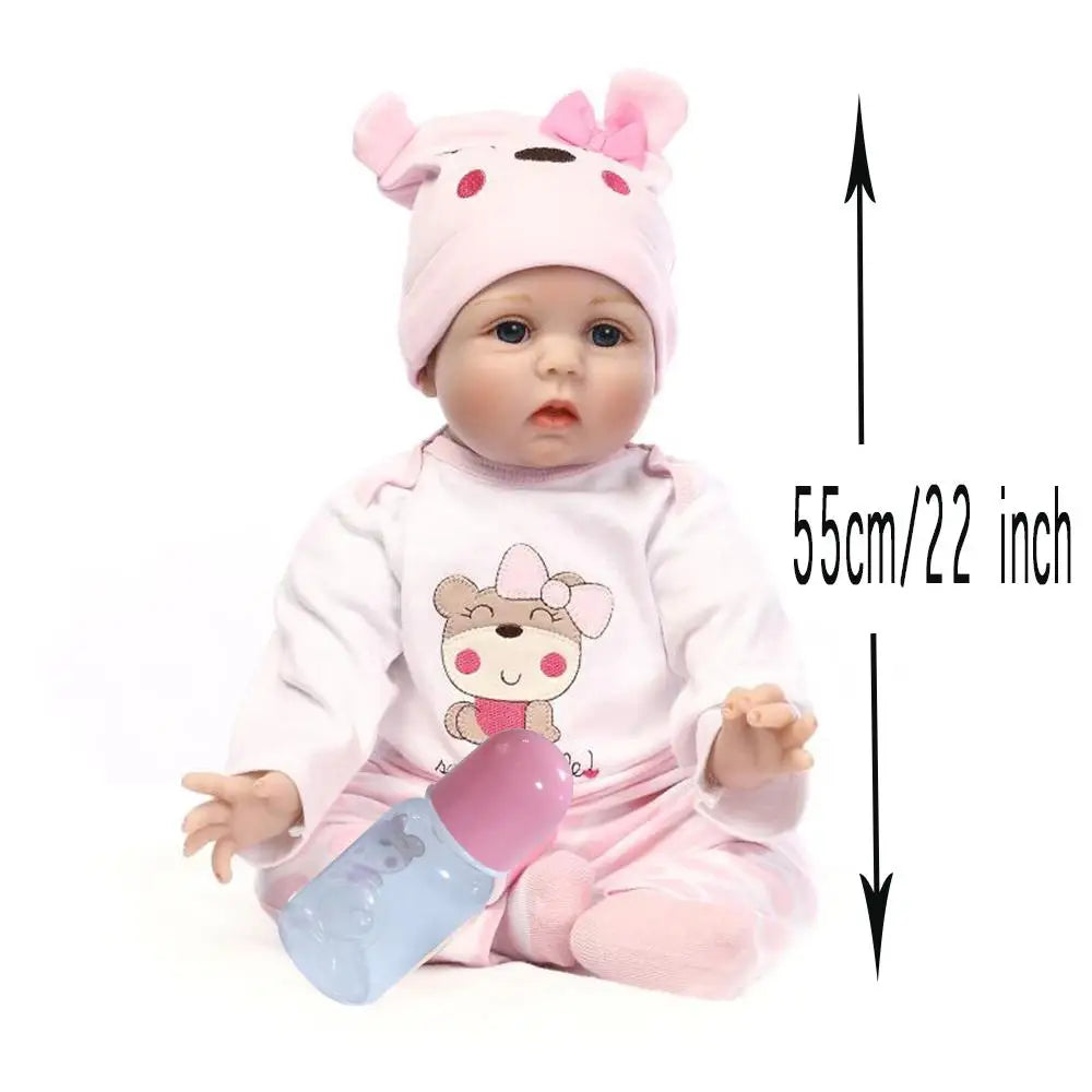 A 55cm-long fully enamel doll that can be washed and reused, perfect for soothing and entertaining babies. It's a realistic baby