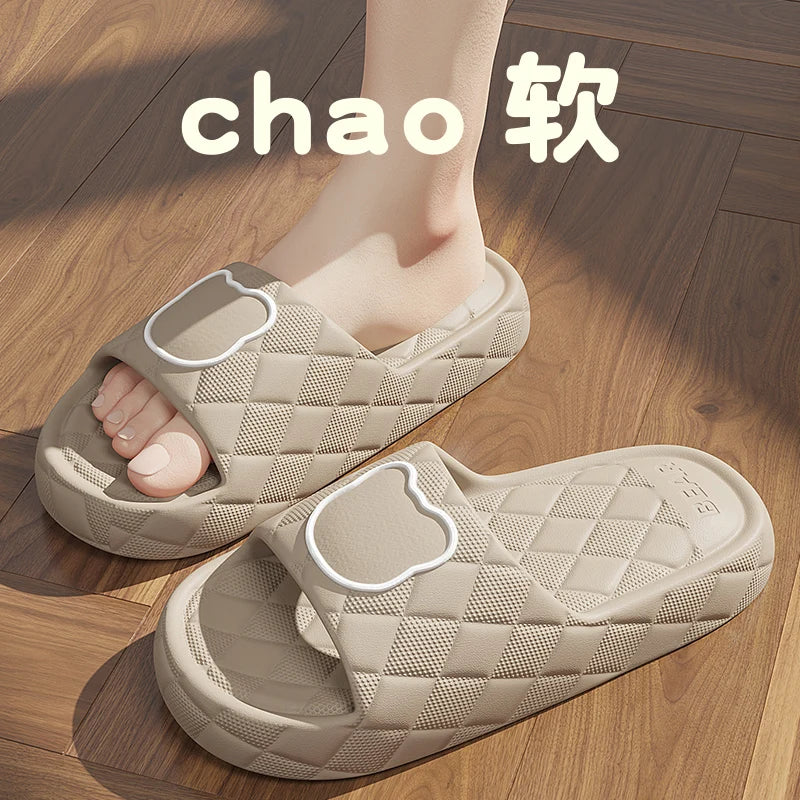 Thick Sole Summer Beach Slides Mens Bath Anti-Slip Slipper Large Size 49 Soft Sandals Fashion Women Flip-Flops Cartoon Bear Shoe