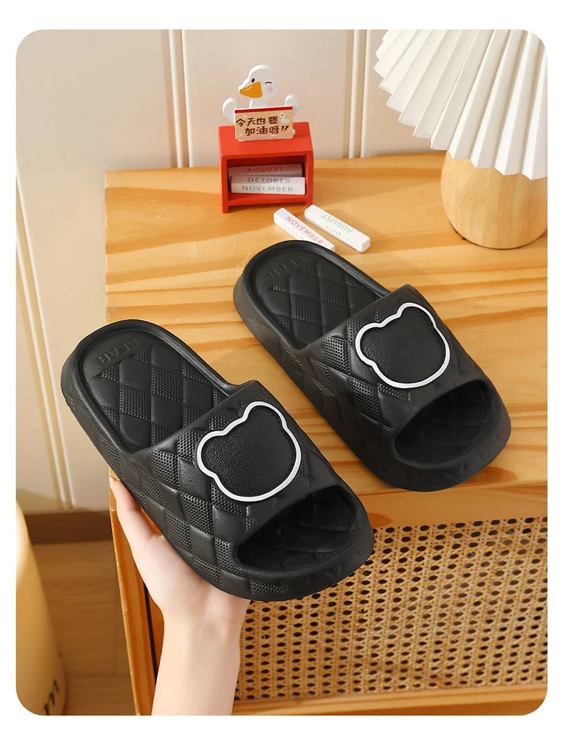 Thick Sole Summer Beach Slides Mens Bath Anti-Slip Slipper Large Size 49 Soft Sandals Fashion Women Flip-Flops Cartoon Bear Shoe