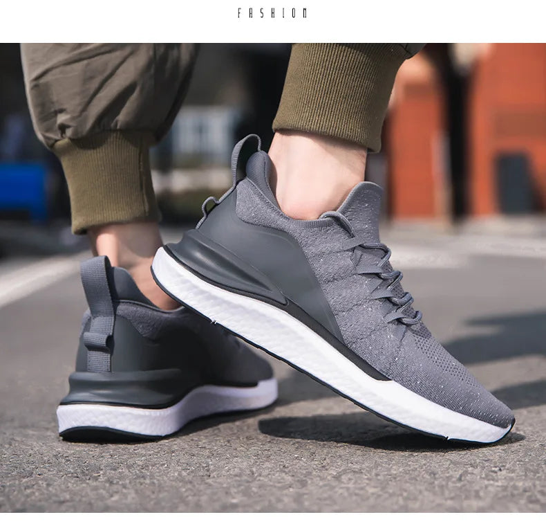 New Men's Fashion Lightweight Casual Shoes Flying Weave Breathable Running Shoes