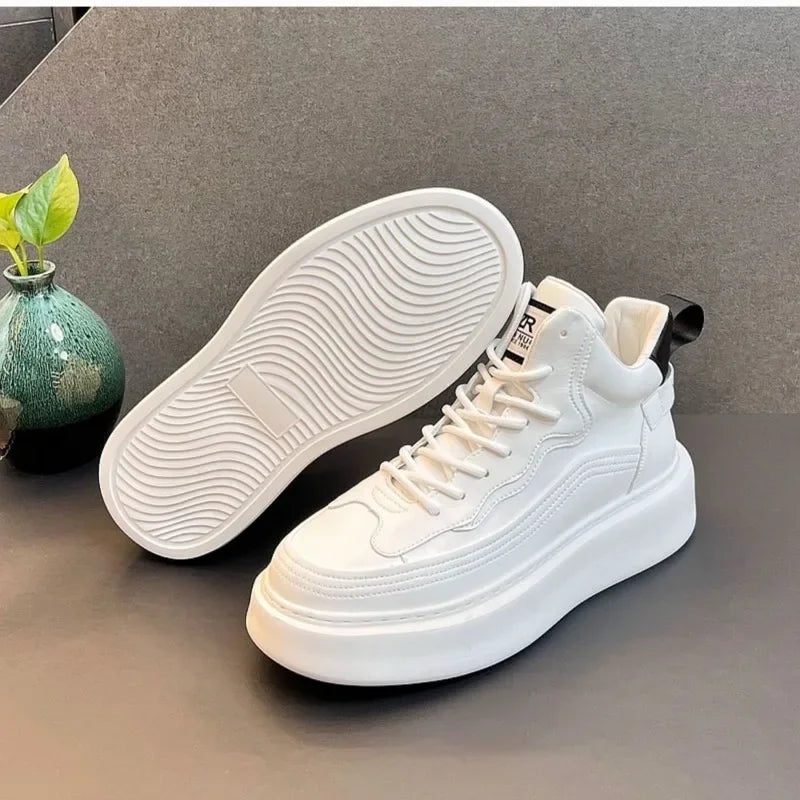 2025 Spring New Men Breathable White Soft Leather Shoes Korean Edition Campus Bread Shoes Fashion Casual Sports Running Sneakers