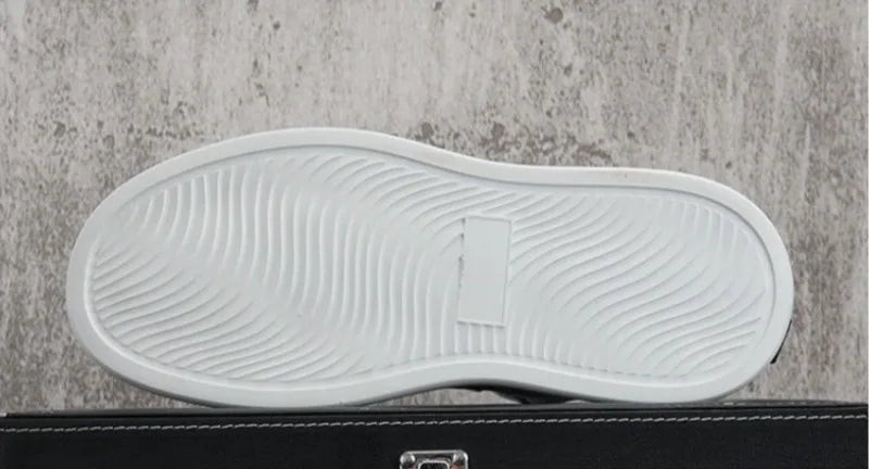 2025 Spring New Men Breathable White Soft Leather Shoes Korean Edition Campus Bread Shoes Fashion Casual Sports Running Sneakers