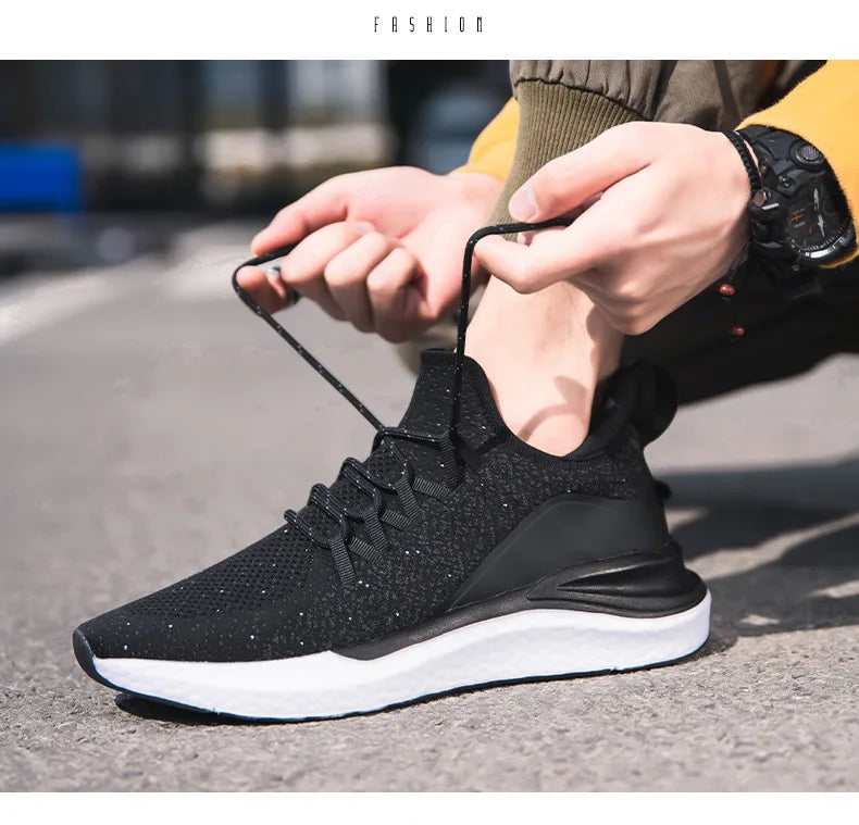 New Men's Fashion Lightweight Casual Shoes Flying Weave Breathable Running Shoes